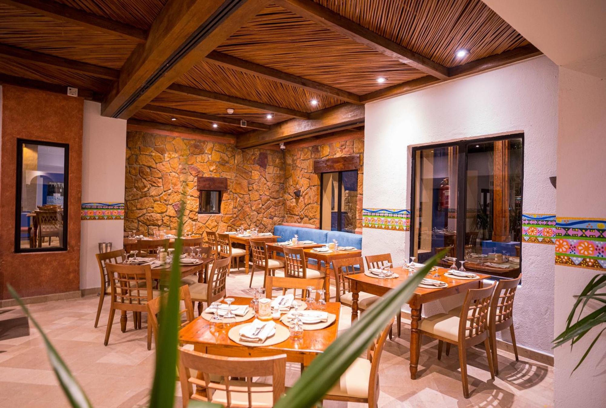 Marina Lodge At Port Ghalib Exterior photo